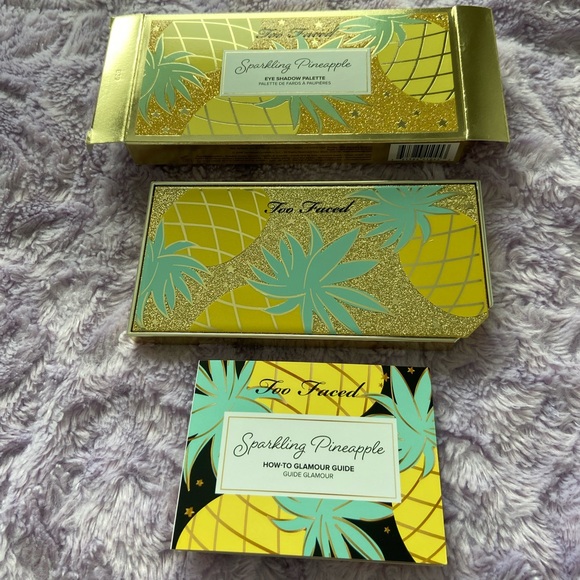 NWT Too Faced sparkling eyeshadow palette - Picture 2 of 4